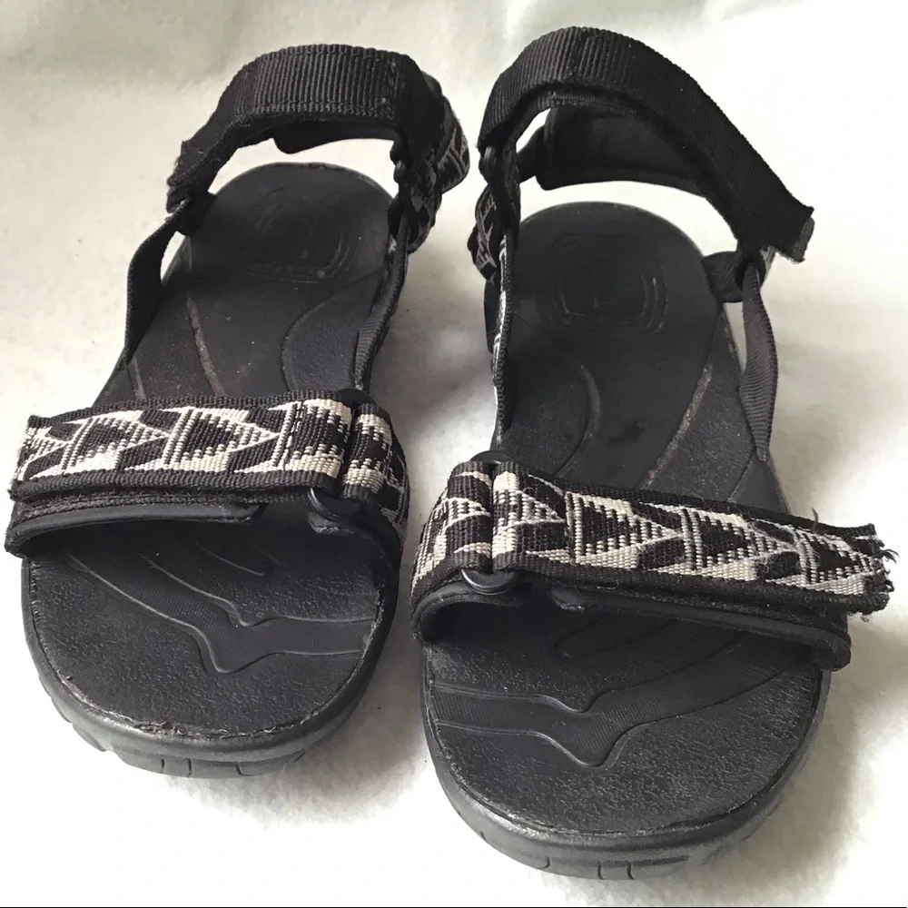 TEVA KIDS PUTIAN GRAY BLACK SANDALS YOUTH SIZE J4